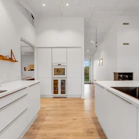 Luxurious 8-person House With A Spacious Outdoor - 1003 רינגקובינג