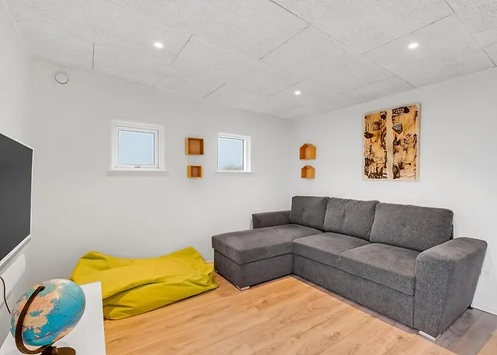 Luxurious 8-person House With A Spacious Outdoor - 1003 Holiday home Ringkobing